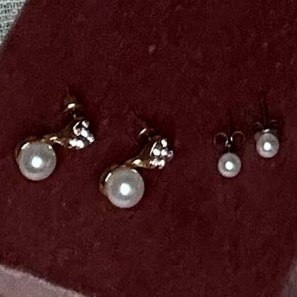 BRAND NEW 2 Pairs of Stunning Matching Earrings - Picture 6 of 9